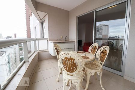 Apartamento à venda com 79m², 2 quartos e 2 vagas Apartamento à venda com 79m², 2 quartos e 2 vagasVaranda