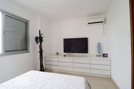 Apartamento à venda com 79m², 2 quartos e 2 vagas Apartamento à venda com 79m², 2 quartos e 2 vagasSuíte 2