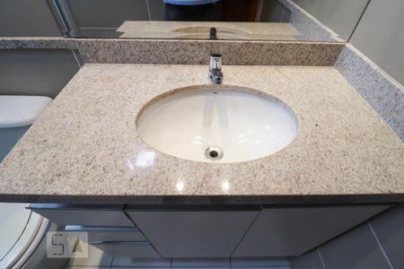 Apartamento à venda com 79m², 2 quartos e 2 vagas Apartamento à venda com 79m², 2 quartos e 2 vagasBanheiro da Suíte 2