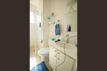 banheiro de apartamento à venda com 2 quartos, 50m² em Vila Ipê, Campinas