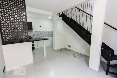Sala de casa de condomínio para alugar com 1 quarto, 40m² em Vila Guaca, São Paulo