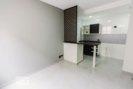 Sala de casa de condomínio para alugar com 1 quarto, 40m² em Vila Guaca, São Paulo