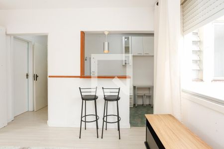 Sala/Quarto de apartamento para alugar com 1 quarto, 33m² em São João, Porto Alegre