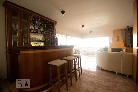 Apartamento à venda com 317m², 4 quartos e 3 vagas Apartamento à venda com 317m², 4 quartos e 3 vagasBar - Cobertura