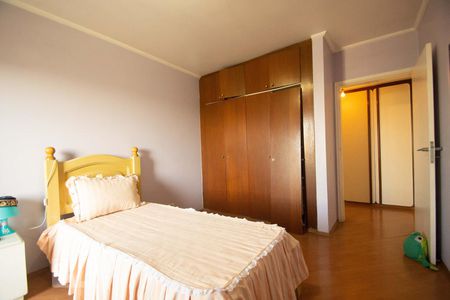 Apartamento à venda com 317m², 4 quartos e 3 vagas Apartamento à venda com 317m², 4 quartos e 3 vagasQuarto 2
