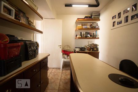 Apartamento à venda com 317m², 4 quartos e 3 vagas Apartamento à venda com 317m², 4 quartos e 3 vagasCobertura