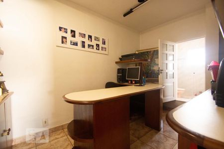 Apartamento à venda com 317m², 4 quartos e 3 vagas Apartamento à venda com 317m², 4 quartos e 3 vagasCobertura