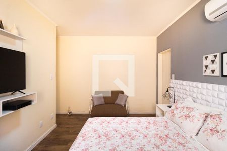 Casa à venda com 220m², 3 quartos e 2 vagas Casa à venda com 220m², 3 quartos e 2 vagasSuíte