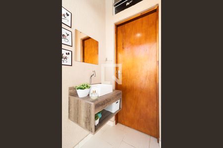 Casa à venda com 220m², 3 quartos e 2 vagas Casa à venda com 220m², 3 quartos e 2 vagasBanheiro da Churrasqueira