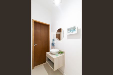 Casa à venda com 220m², 3 quartos e 2 vagas Casa à venda com 220m², 3 quartos e 2 vagasLavabo