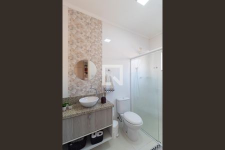 Casa à venda com 220m², 3 quartos e 2 vagas Casa à venda com 220m², 3 quartos e 2 vagasBanheiro da Suíte