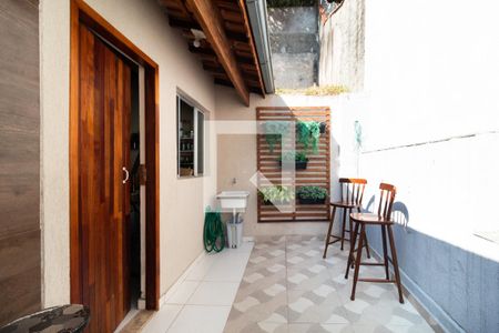 Casa à venda com 220m², 3 quartos e 2 vagas Casa à venda com 220m², 3 quartos e 2 vagasChurrasqueira