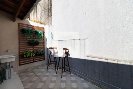 Casa à venda com 220m², 3 quartos e 2 vagas Casa à venda com 220m², 3 quartos e 2 vagasChurrasqueira