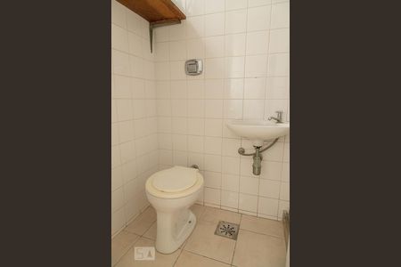 Apartamento para alugar com 80m², 3 quartos e 2 vagasBanheiro de Serviço