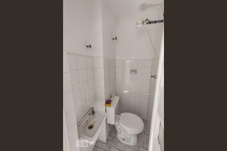 Apartamento à venda com 80m², 2 quartos e 1 vaga Apartamento à venda com 80m², 2 quartos e 1 vagaBanheiro de Serviço