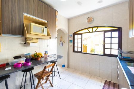 Casa à venda com 234m², 4 quartos e 1 vagaCozinha