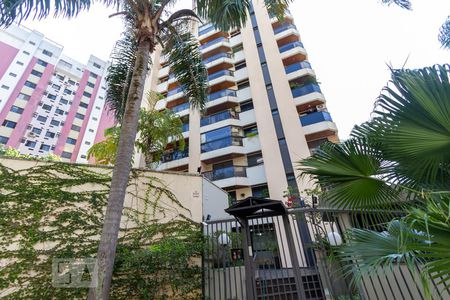 Apartamento à venda com 120m², 2 quartos e 2 vagasFachada