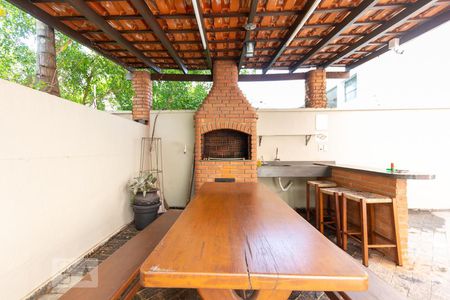 Apartamento à venda com 120m², 2 quartos e 2 vagasChurrasqueira