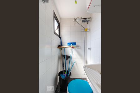 Apartamento à venda com 120m², 2 quartos e 2 vagasBanheiro de serviço