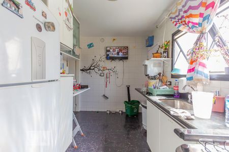 Apartamento à venda com 120m², 2 quartos e 2 vagasCozinha