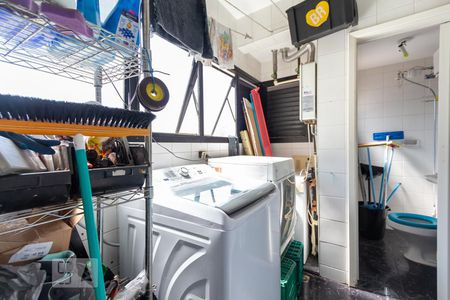 Apartamento à venda com 120m², 2 quartos e 2 vagasÁrea de serviço