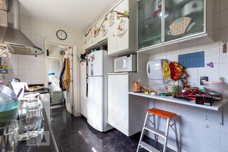 Apartamento à venda com 120m², 2 quartos e 2 vagasCozinha