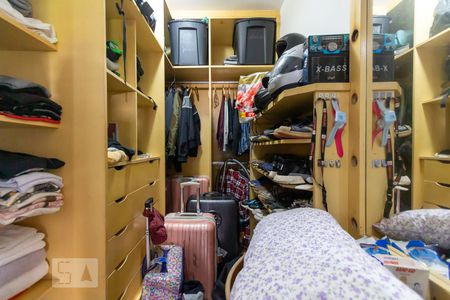 Apartamento à venda com 120m², 2 quartos e 2 vagasCloset
