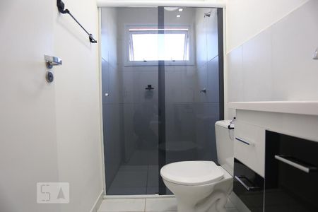 Banheiro de apartamento para alugar com 2 quartos, 49m² em Jardim Cirino, Osasco