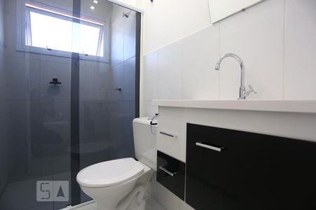 Banheiro de apartamento à venda com 2 quartos, 49m² em Jardim Cirino, Osasco
