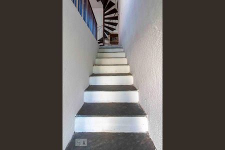 Casa para alugar com 60m², 2 quartos e sem vaga Casa para alugar com 60m², 2 quartos e sem vagaAcesso de Entrada e Saida