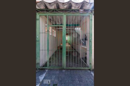 Casa para alugar com 60m², 2 quartos e sem vaga Casa para alugar com 60m², 2 quartos e sem vagaFachada