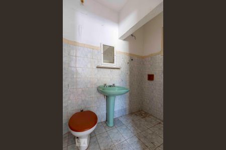 Casa para alugar com 60m², 2 quartos e sem vaga Casa para alugar com 60m², 2 quartos e sem vagaÁrea ExternaBanheiro