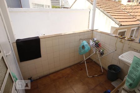 Apartamento à venda com 75m², 2 quartos e 1 vagaÁrea de Serviço