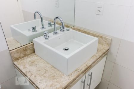 Banheiro da Suíte 1 Pia de apartamento à venda com 3 quartos, 120m² em Santana, São Paulo