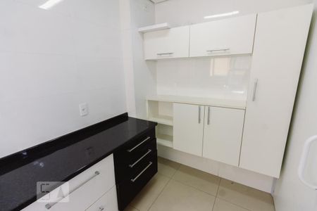 Apartamento à venda com 120m², 3 quartos e 3 vagas Apartamento à venda com 120m², 3 quartos e 3 vagasLavanderia