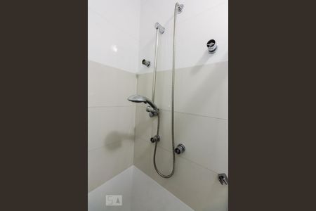 Apartamento à venda com 120m², 3 quartos e 3 vagas Apartamento à venda com 120m², 3 quartos e 3 vagasBanheiro da Suíte 2 Chuveiro