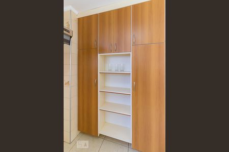 Apartamento para alugar com 95m², 2 quartos e 1 vagaCozinha - Armários