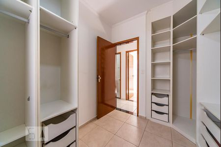 Casa de condomínio para alugar com 87m², 2 quartos e 1 vagaCloset 