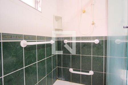 Casa à venda com 302m², 3 quartos e 2 vagasBanheiro da Suíte