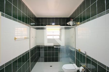 Casa à venda com 302m², 3 quartos e 2 vagasBanheiro da Suíte