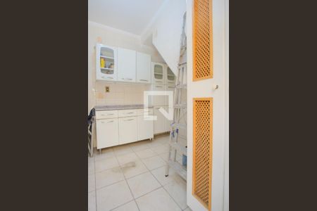 Casa à venda com 302m², 3 quartos e 2 vagasQuarto de Serviço