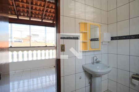 Casa à venda com 302m², 3 quartos e 2 vagasBanheiro de serviço