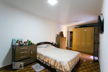 Suíte de casa à venda com 3 quartos, 302m² em Vila Carrão, São Paulo