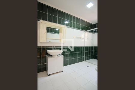 Casa à venda com 302m², 3 quartos e 2 vagasBanheiro da Suíte