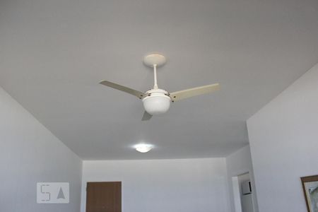 Sala de apartamento à venda com 1 quarto, 65m² em Barra da Tijuca, Rio de Janeiro