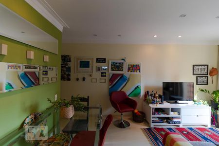 Salas de apartamento para alugar com 1 quarto, 55m² em Cambuí, Campinas