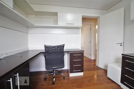 Apartamento à venda com 210m², 5 quartos e 4 vagasSuíte 3