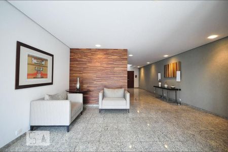 Apartamento à venda com 210m², 5 quartos e 4 vagas Apartamento à venda com 210m², 5 quartos e 4 vagasHall social
