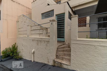 Casa à venda com 250m², 6 quartos e 2 vagasFachada das Casas