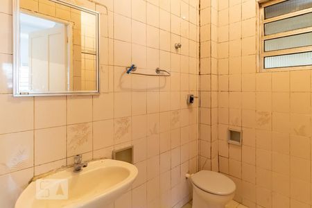 Casa à venda com 250m², 6 quartos e 2 vagasBanheiro da Casa 1